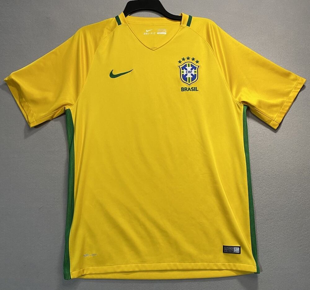 Authentic Nike Brazil 2016 2017 Home Jersey L Soccer Shirt 724597-703